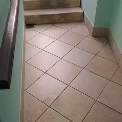 Trabajo de Full Service Pinamar: pasillo pintado